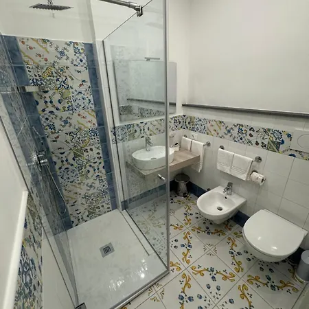 Angela House Center 3*