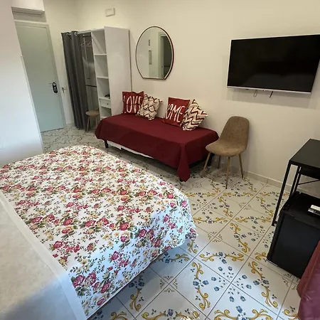 Angela House Center 3*