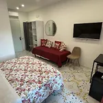 Angela House Center Bed & Breakfast