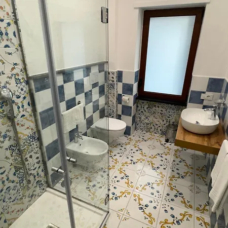 Angela House Center Готель типу 