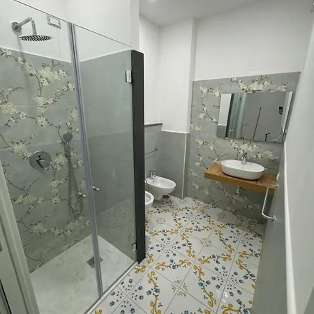 Bed & Breakfast Angela House Center 3*