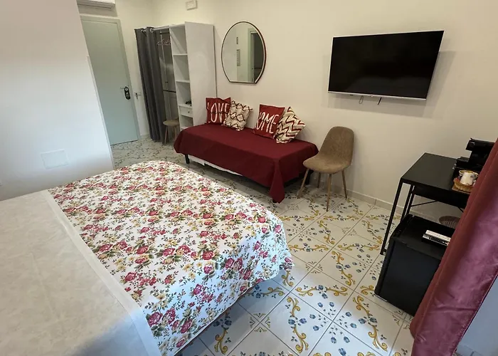 Angela House Center 3*